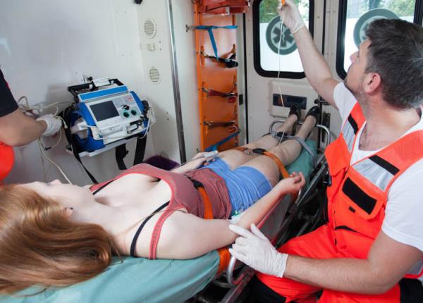 pacjent w ambulansie